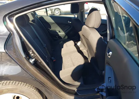 2016 Kia Forte Lx z USA, uszkodzony, nr VIN KNAFK4A65G5543031